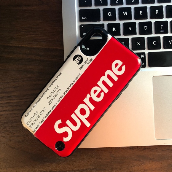 Accessories - Supreme Charging Case for iPhone X